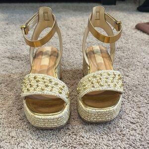 NWOT Franco Sarto Terry Platform Gold Raffia